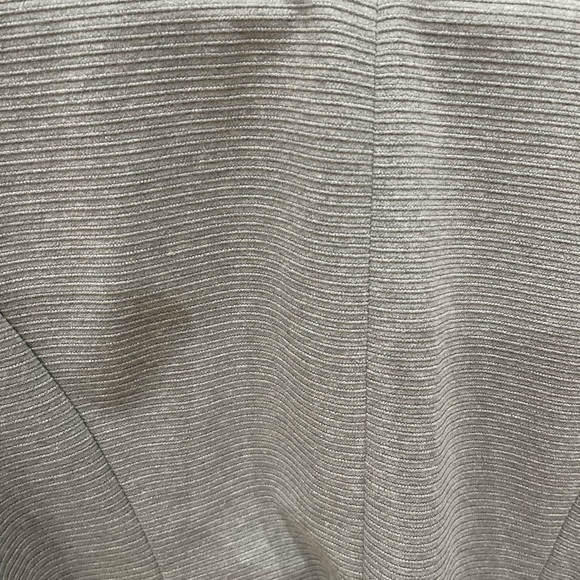 Doe & Rae Light Gray Ruffle Sleeve Blazer - Picture 6 of 7